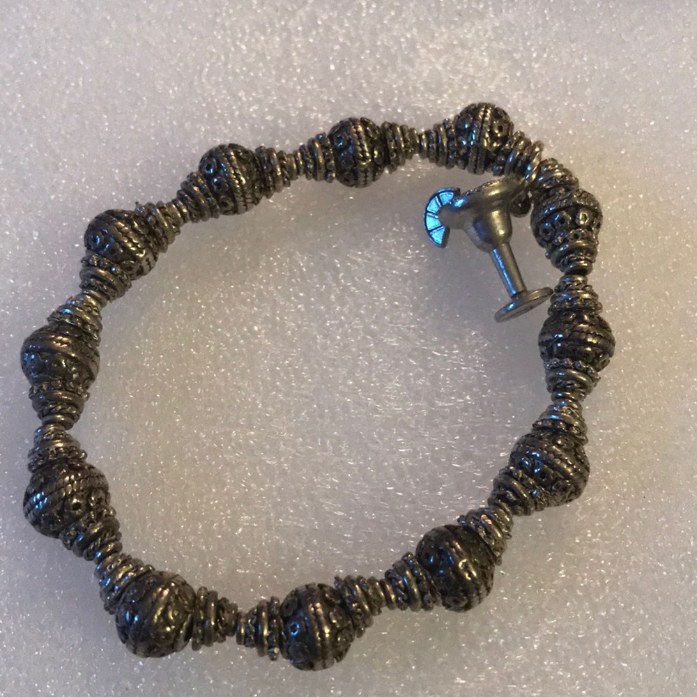 RIB cup bracelet